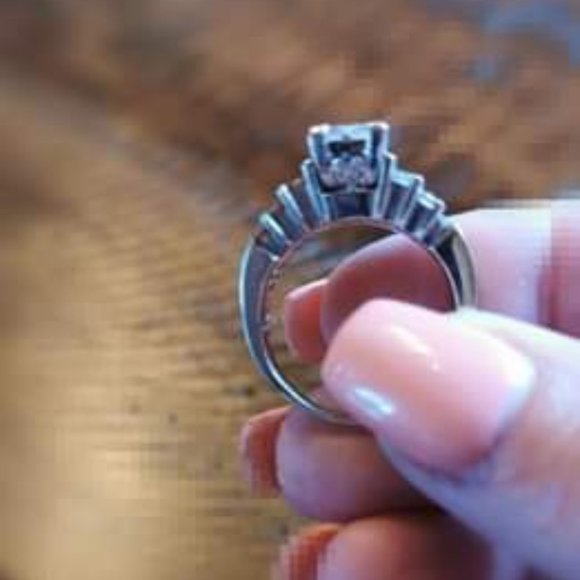 Diamond Ring - Picture 2 of 5
